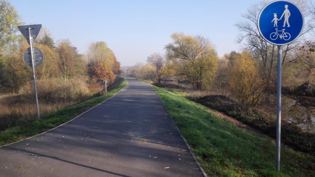 Zoopark Zelcin Villa Mělník Exteriör bild