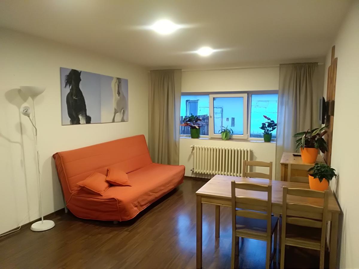 Zoopark Zelcin Villa Mělník Exteriör bild